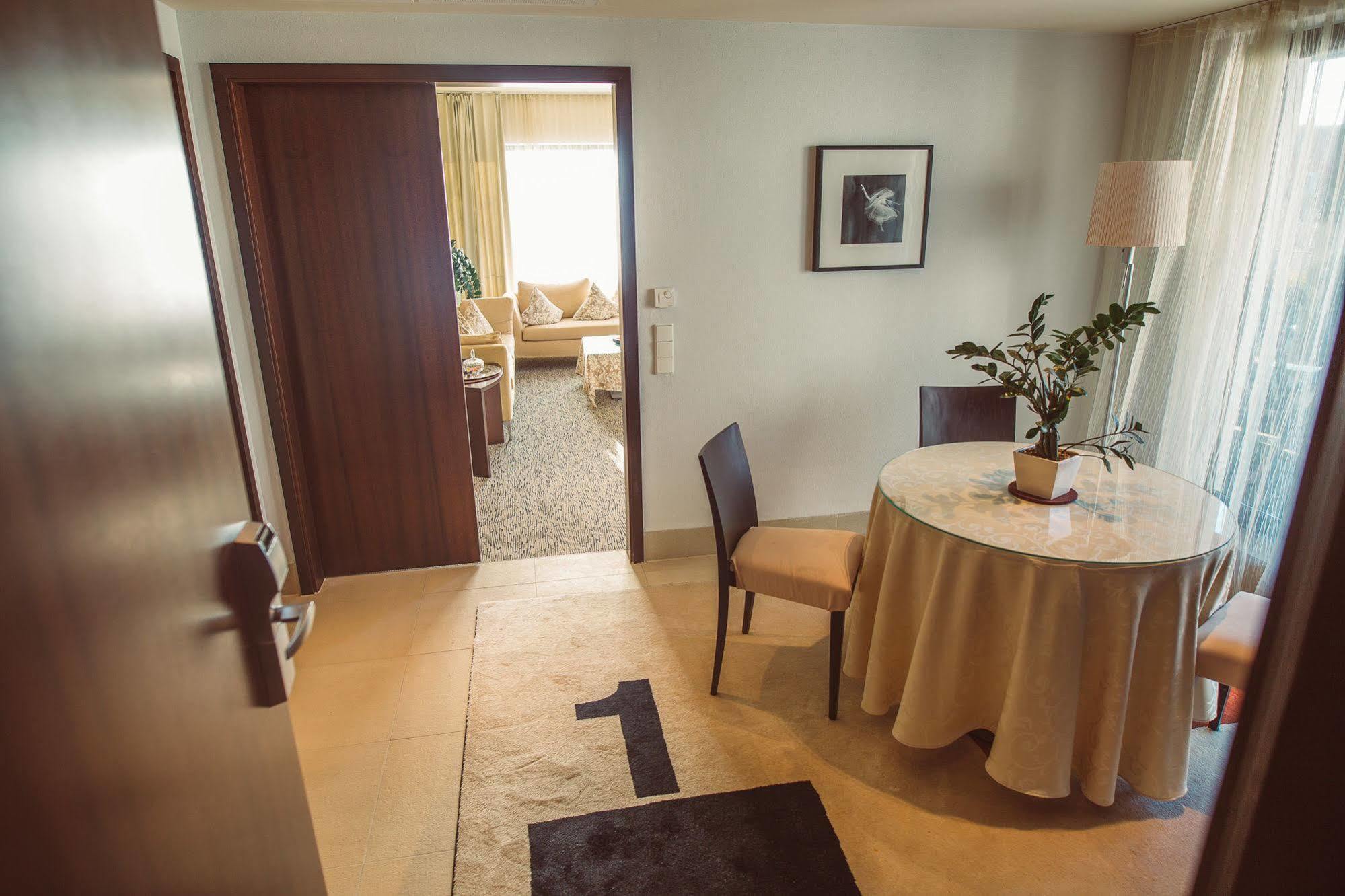 Lindenhof Hotel Tepe Damme Exterior photo